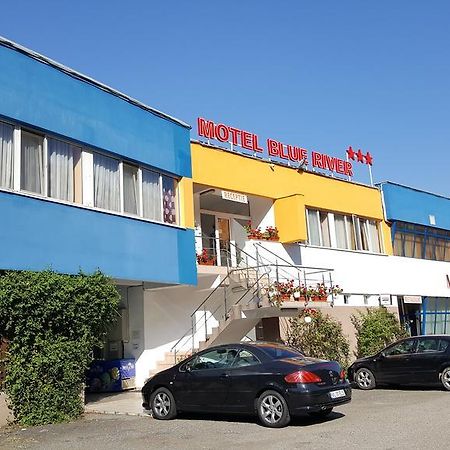 Motel Blue River Călimăneşti المظهر الخارجي الصورة