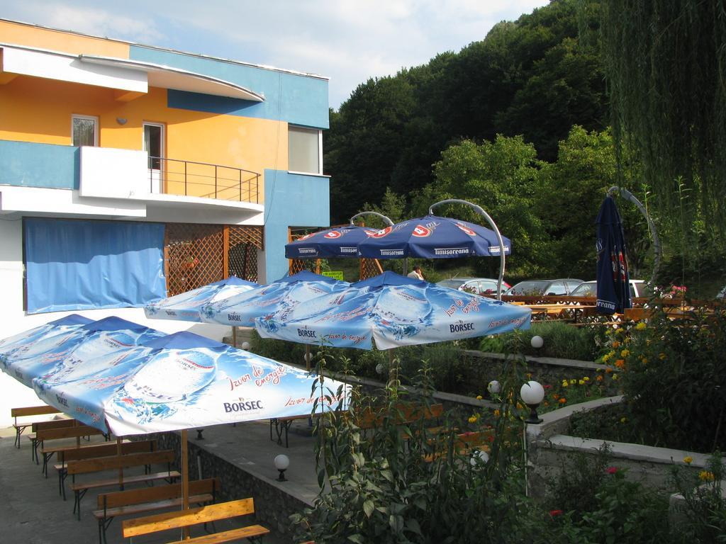 Motel Blue River Călimăneşti المظهر الخارجي الصورة