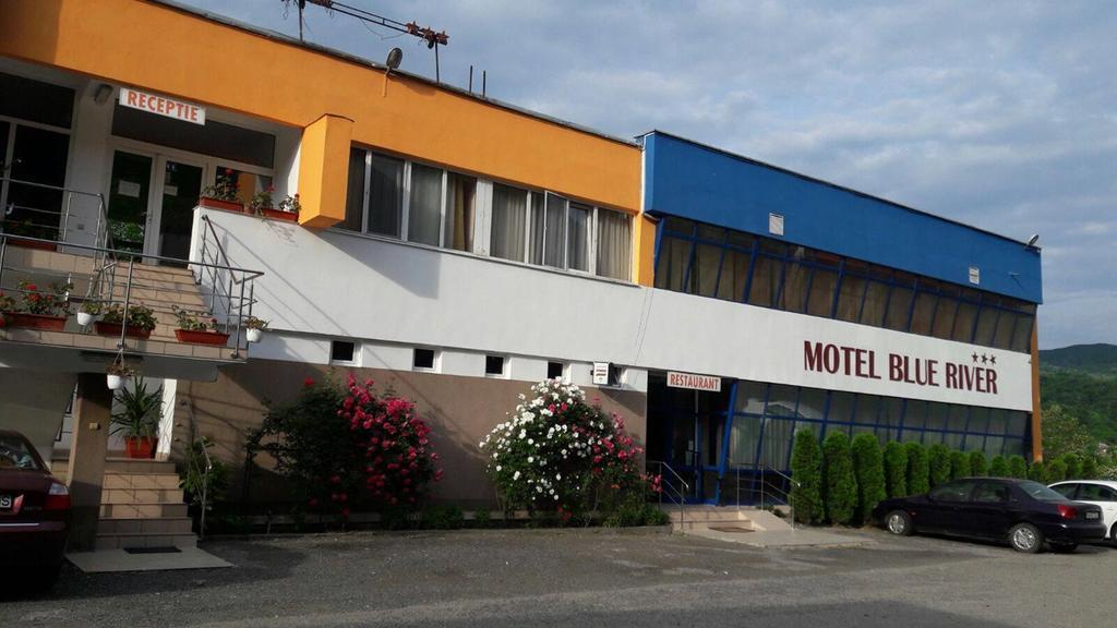 Motel Blue River Călimăneşti المظهر الخارجي الصورة