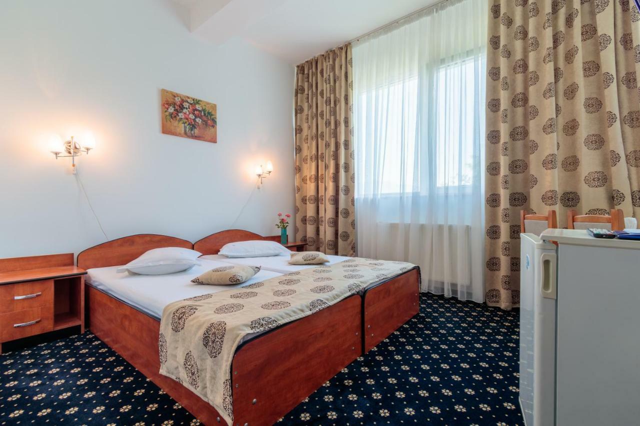 Motel Blue River Călimăneşti المظهر الخارجي الصورة