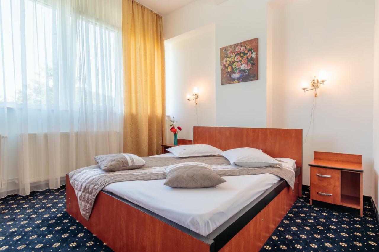 Motel Blue River Călimăneşti المظهر الخارجي الصورة